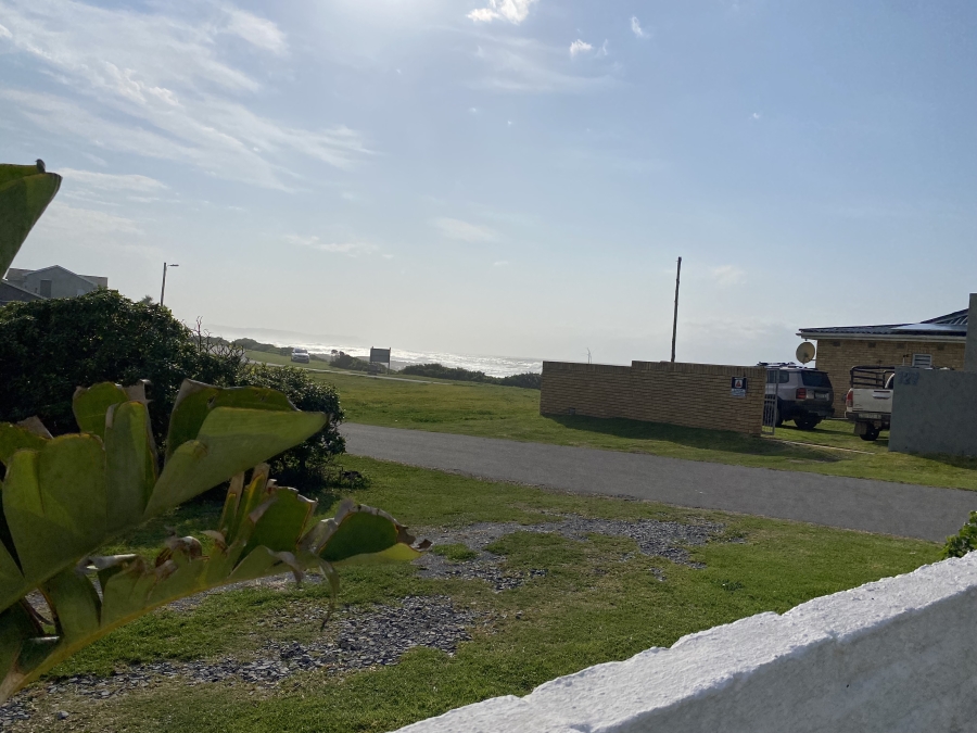 To Let 3 Bedroom Property for Rent in Kidds Beach Eastern Cape